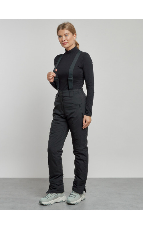 Женский горнолыжный костюм для зимних видов спорта.