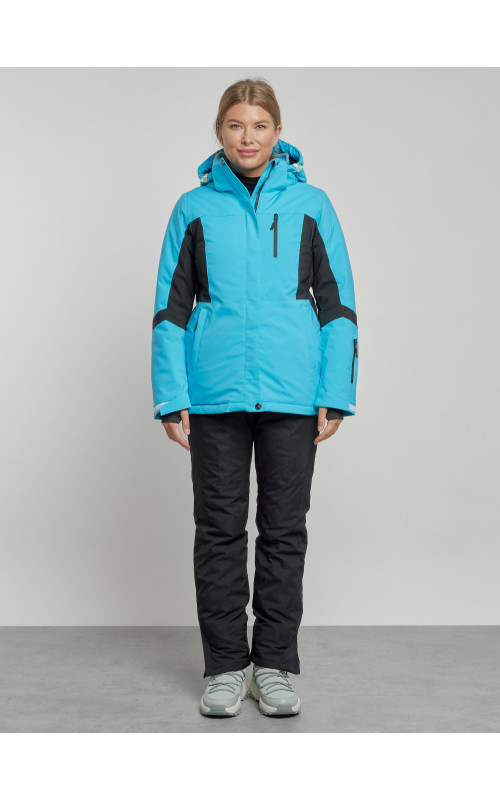 Женский горнолыжный костюм для зимних видов спорта.