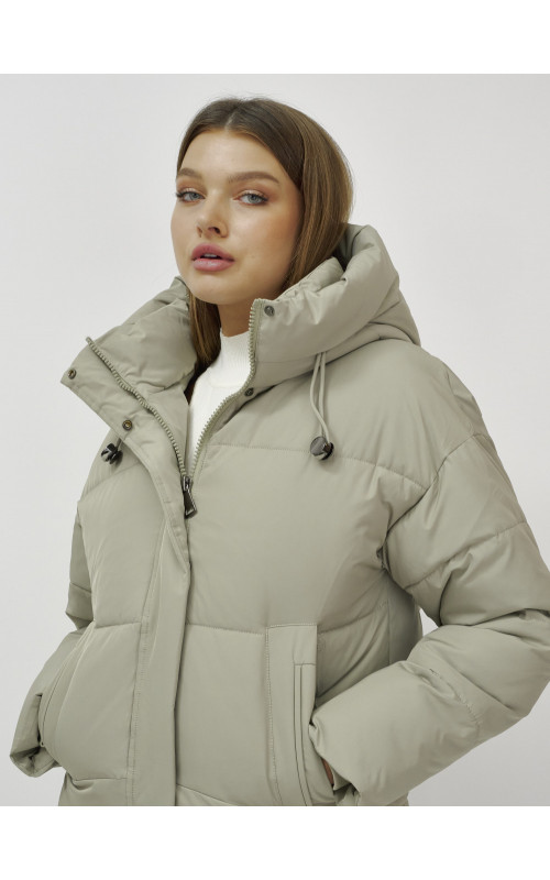 Зимний пуховик с утеплителем: стиль и комфорт.