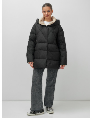 Утеплённый женский пуховик большого размера с капюшоном.