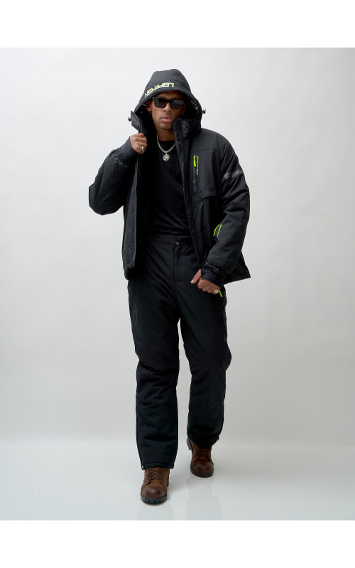 Мужской горнолыжный костюм для зимних приключений.