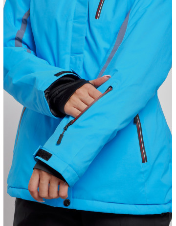 Женский горнолыжный костюм для зимних прогулок и спорта.