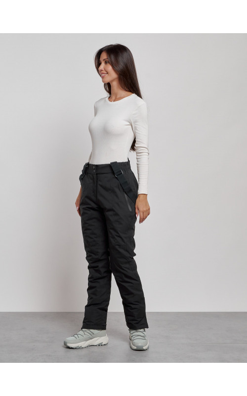 Женский горнолыжный костюм для зимних прогулок и спорта.