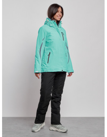 Женский горнолыжный костюм для зимних прогулок и спорта.