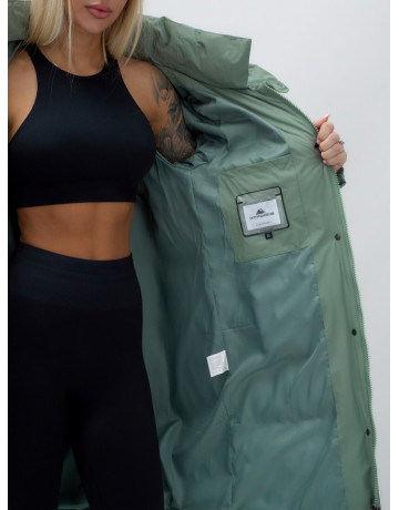 Тёплый женский пуховик с капюшоном до колена.