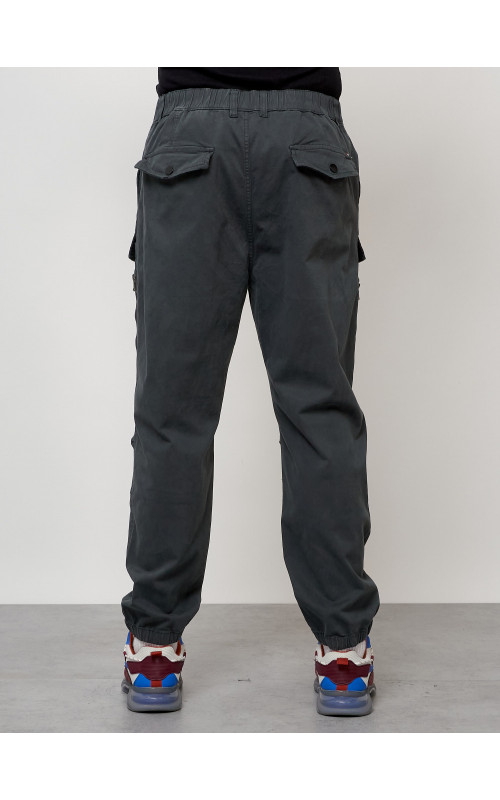 Мужские брюки карго зауженного кроя.