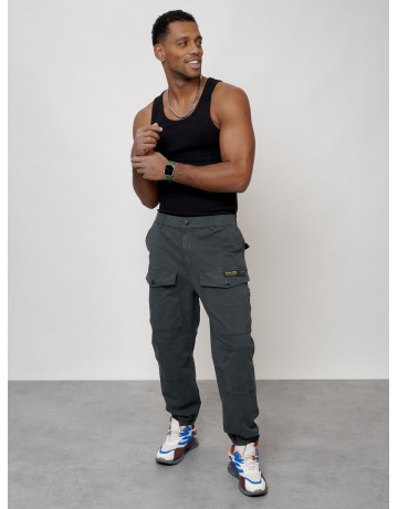 Мужские брюки карго зауженного кроя.