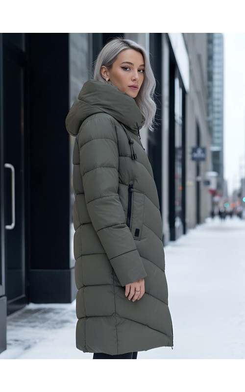 Длинный женский пуховик с капюшоном для холодной погоды