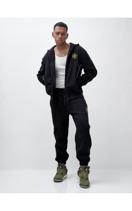 Утеплённый демисезонный костюм для мужчин свободного кроя.