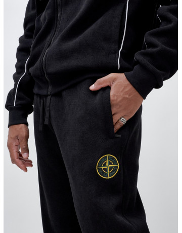 Утеплённый демисезонный костюм для мужчин свободного кроя.