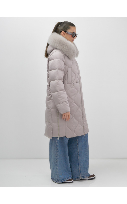 Длинный зимний пуховик с мехом песца.