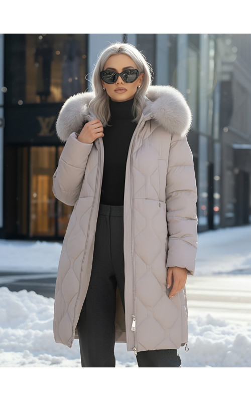 Длинный зимний пуховик с мехом песца.