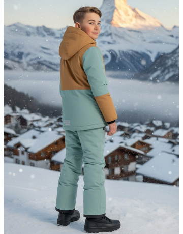 Зимний горнолыжный костюм для мальчика: защита и удобство на склоне