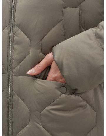 Длинный зимний пуховик с мехом песца.