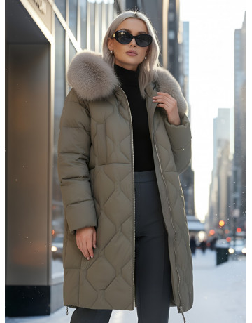 Длинный зимний пуховик с мехом песца.