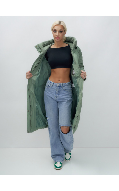 Длинный женский пуховик с капюшоном