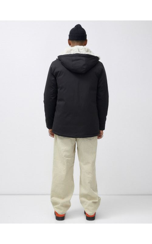 Мужская зимняя парка для активного отдыха.