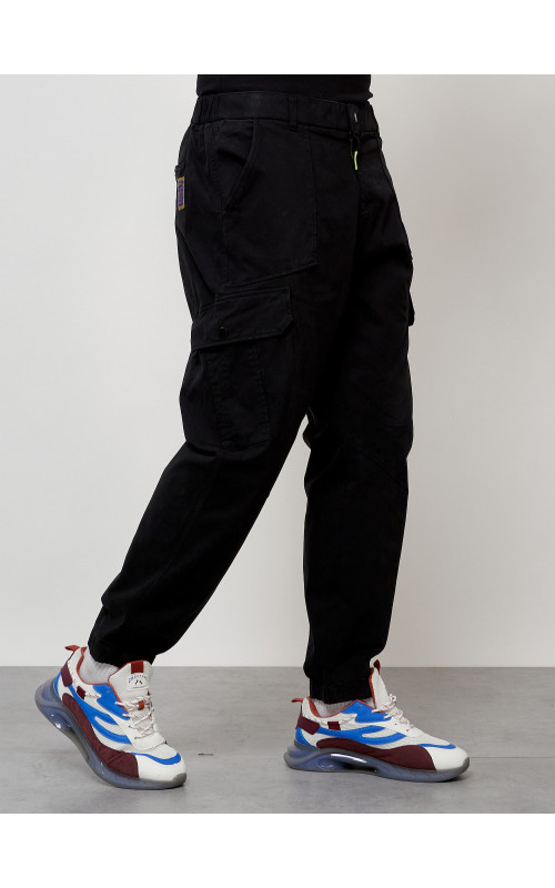 Мужские брюки карго зауженного кроя.