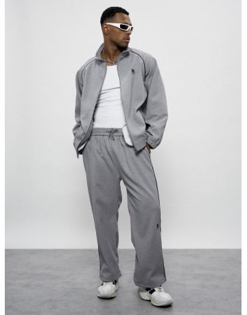 Мужской спортивный костюм для активного образа жизни.