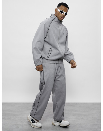 Мужской спортивный костюм для активного образа жизни.