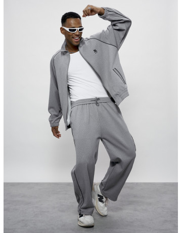 Мужской спортивный костюм для активного образа жизни.