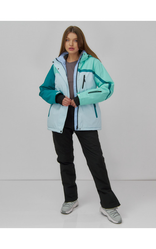 Женский горнолыжный костюм для зимних приключений