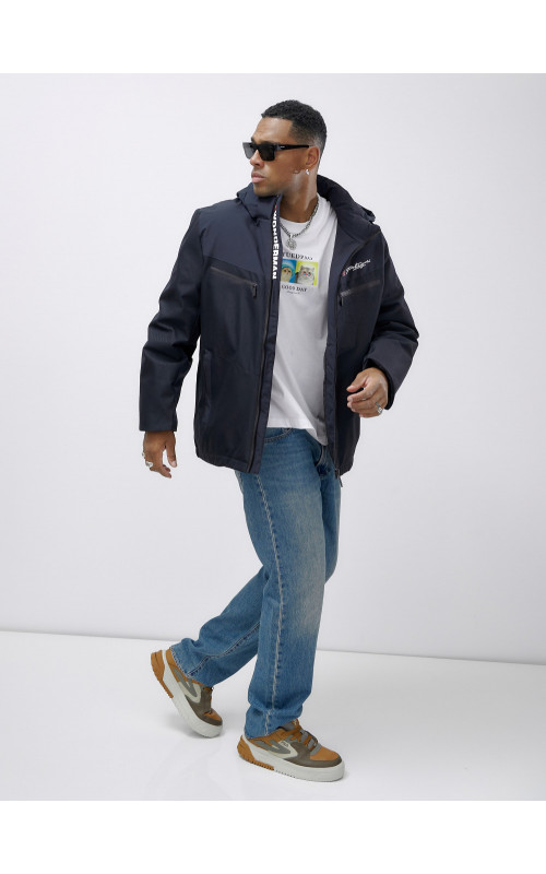 Мужская зимняя куртка больших размеров для комфортных прогулок.