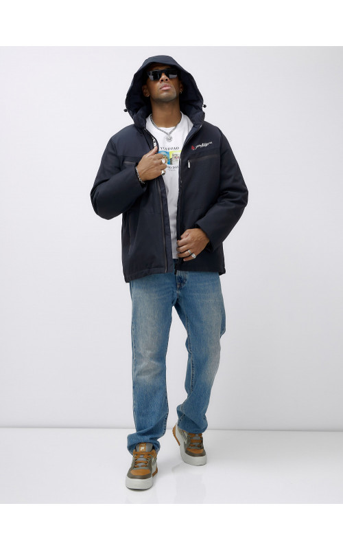 Мужская зимняя куртка больших размеров для комфортных прогулок.