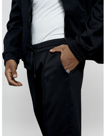 Мужской спортивный костюм: свобода движений и комфорт