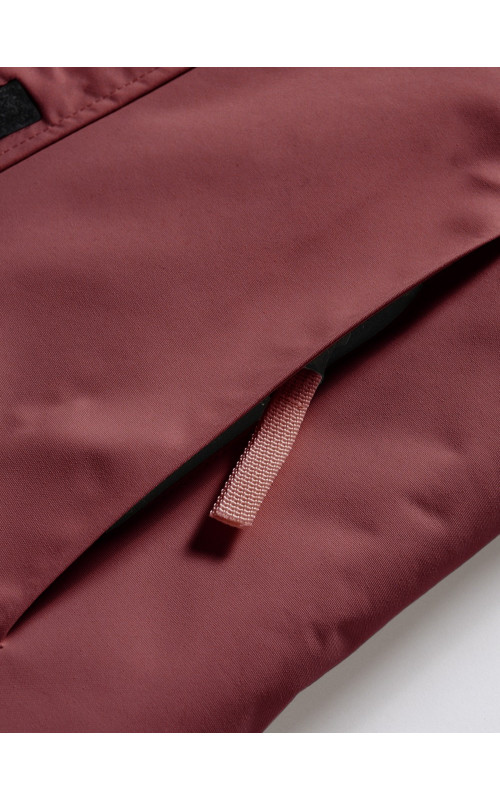 Зимняя парка для девочки-подростка, стильная и практичная.