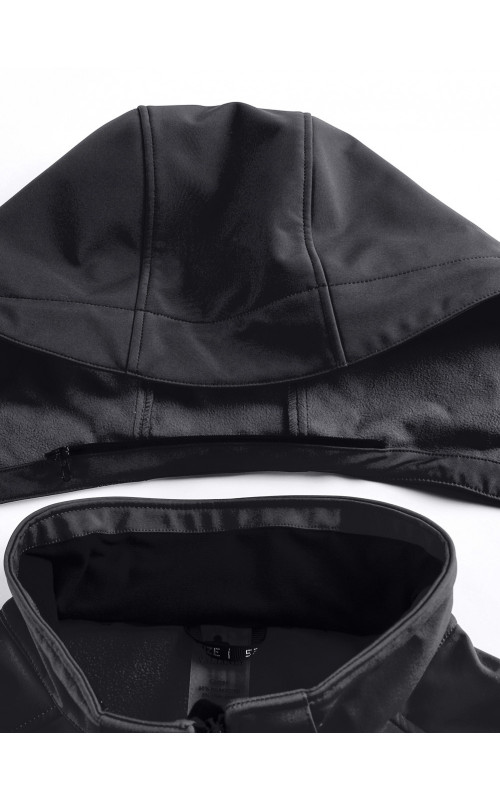 Женская парка для активных прогулок.