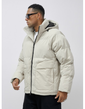 Мужская зимняя куртка свободного кроя для активного отдыха.