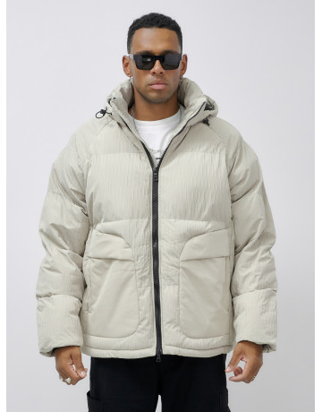 Мужская зимняя куртка свободного кроя для активного отдыха.