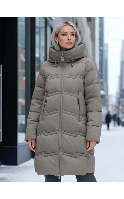 Длинный женский пуховик с капюшоном для зимы