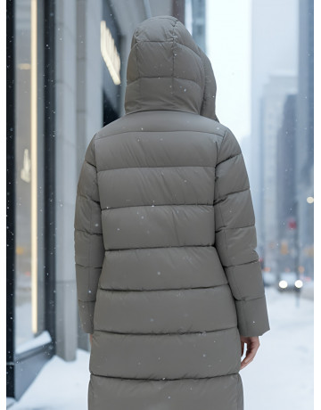 Длинный женский пуховик с капюшоном для зимы