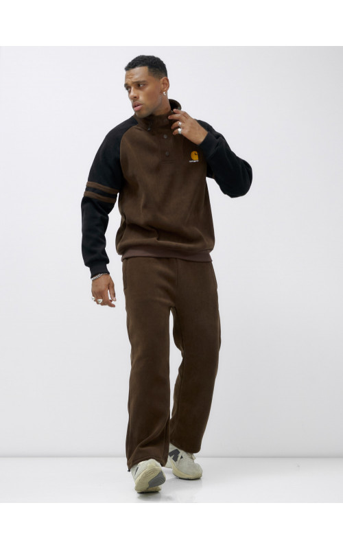 Мужской спортивный костюм для активного образа жизни.