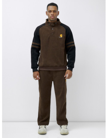 Мужской спортивный костюм для активного образа жизни.