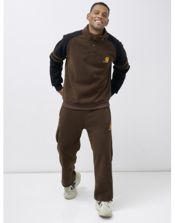 Мужской спортивный костюм для активного образа жизни.