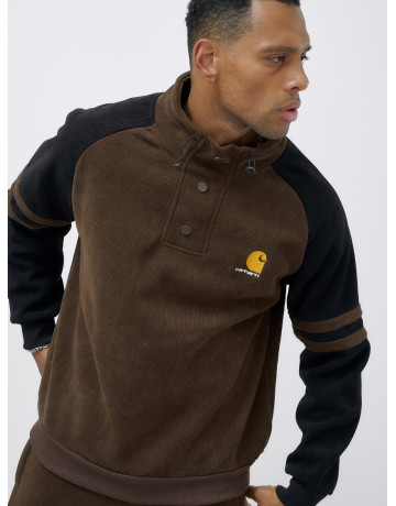 Мужской спортивный костюм для активного образа жизни.