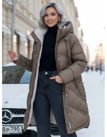 Длинный зимний пуховик с капюшоном для женщин