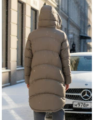 Длинный зимний пуховик с капюшоном для женщин