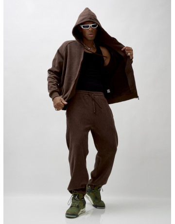 Мужской спортивный демисезонный костюм с начёсом.