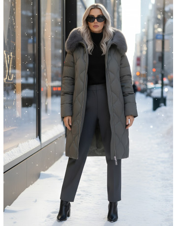 Длинный зимний пуховик с мехом песца.