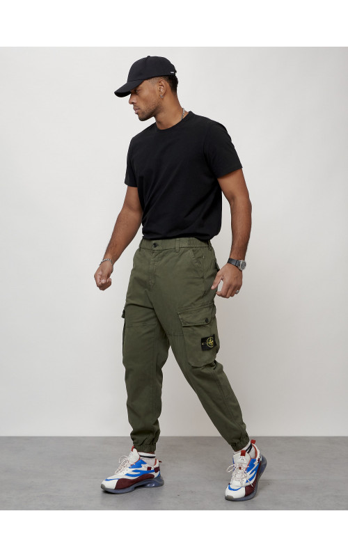 Мужские брюки с зауженным кроем — стиль и комфорт.