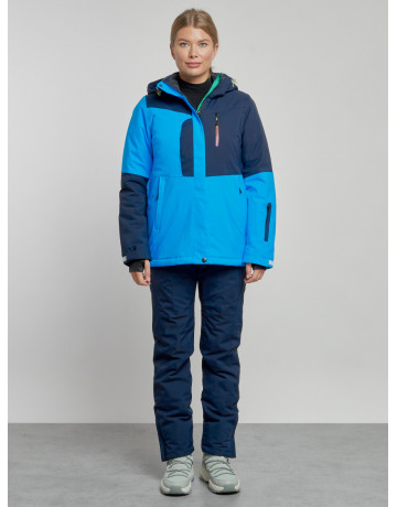 Женский горнолыжный костюм для зимних видов спорта.