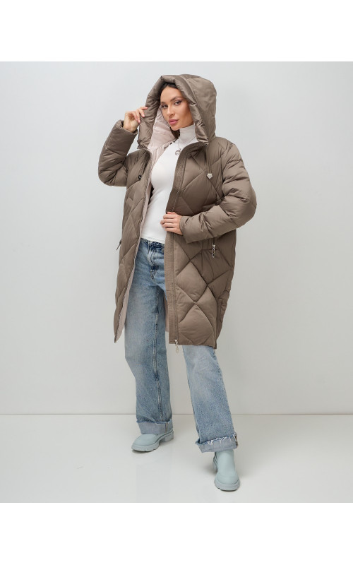 Длинный женский пуховик с капюшоном для зимы