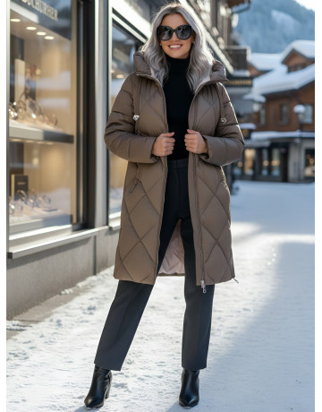 Длинный женский пуховик с капюшоном для зимы