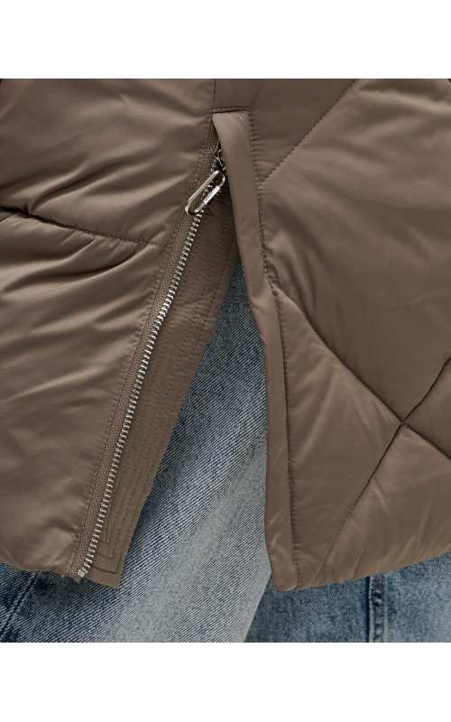 Длинный женский пуховик с капюшоном для зимы