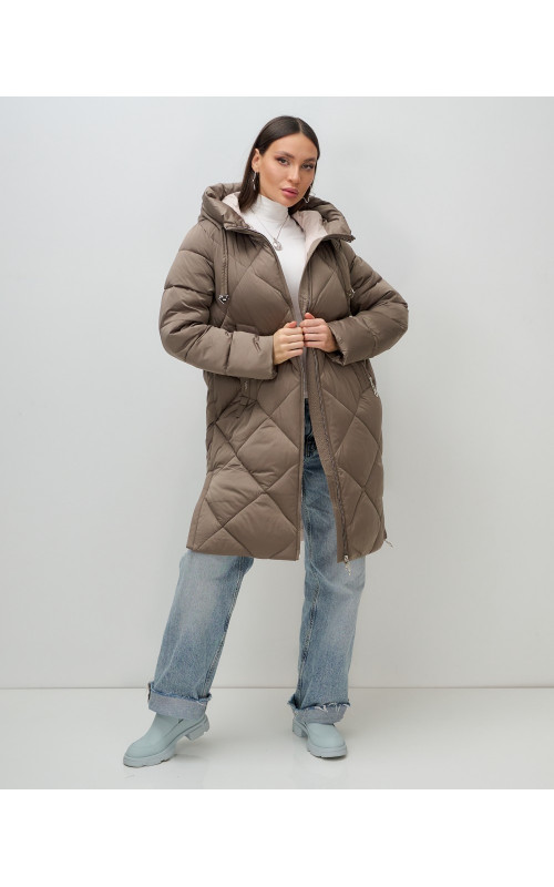 Длинный женский пуховик с капюшоном для зимы