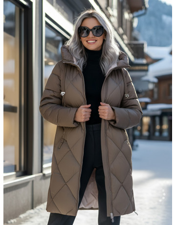 Длинный женский пуховик с капюшоном для зимы